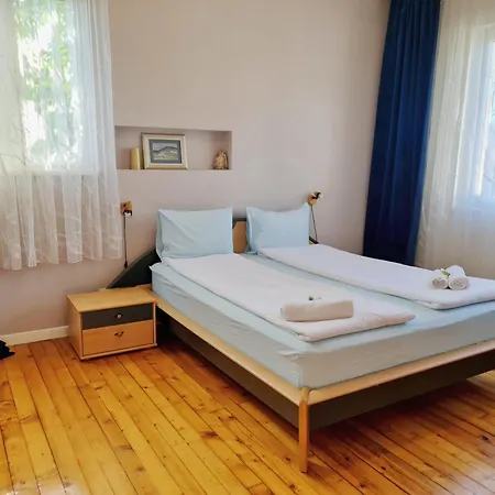 Daire 100 m2, 2 yatak odalı, 2 banyolu , Sofya Şehir Merkezi bölgesinde *