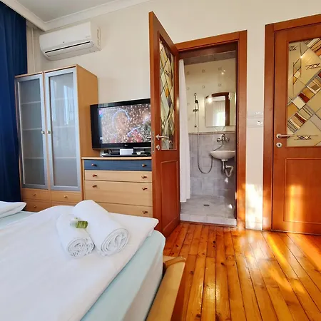 100 m2, 2 yatak odalı, 2 banyolu , Sofya Şehir Merkezi bölgesinde Daire Sofya