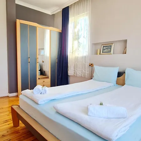 Patriarch 78 The Grand Family With Free Parking Sofia