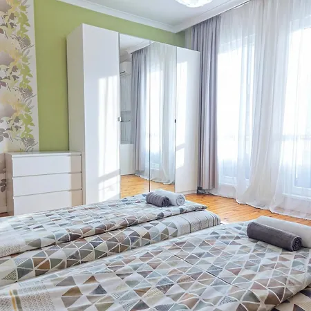 Lejlighed Grand Patriarh Near Vitosha Blvd With Parking Nearby