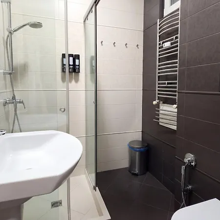 Grand Patriarh Near Vitosha Blvd With Parking *