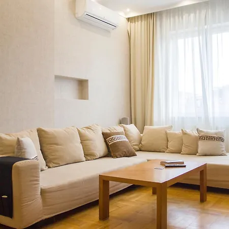 Grand Patriarh Near Vitosha Blvd With Parking *