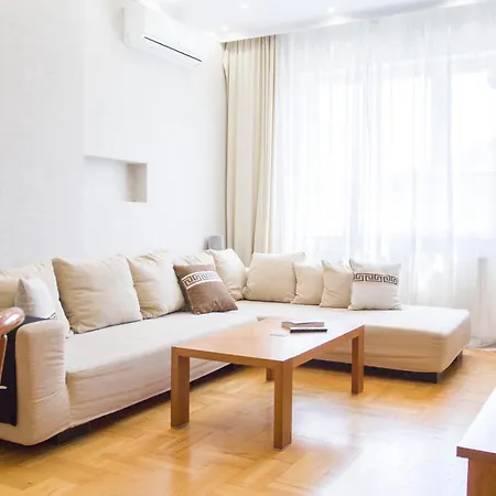 Grand Patriarh Near Vitosha Blvd With Parking *