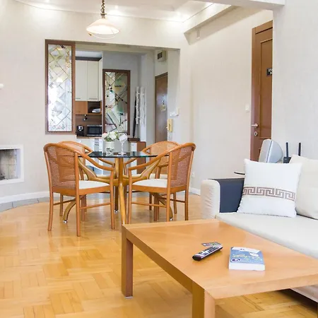 Grand Patriarh Near Vitosha Blvd With Parking *