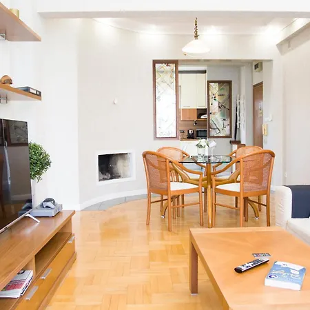 Grand Patriarh Near Vitosha Blvd With Parking * Sofía