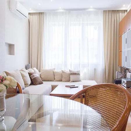 Grand Patriarh Near Vitosha Blvd With Parking Apartamento