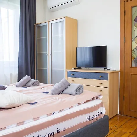 Grand Patriarh Near Vitosha Blvd With Parking Apartamento Sofía